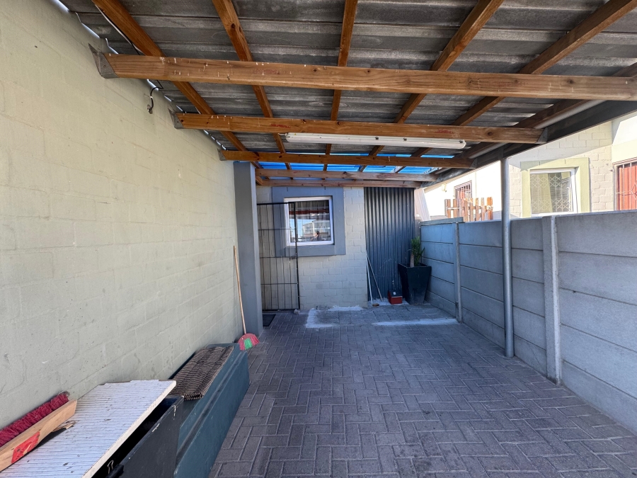 2 Bedroom Property for Sale in Sunset Glen Western Cape